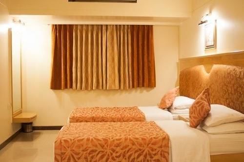 hotel solitaire mumbai andheri